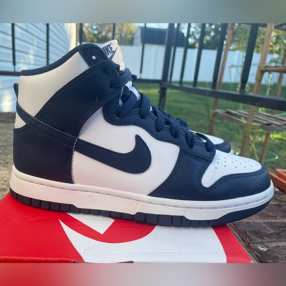 Women’s Nike Dunk High Championship Navy - Picture 5 of 12